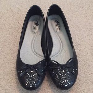 NWOT Cliffs White Mountain Black Flats size 9